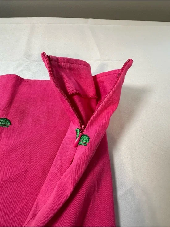 Vibrant Hot Pink Mini Skirt with Green Embroidered Motifs - Picture 4 of 7